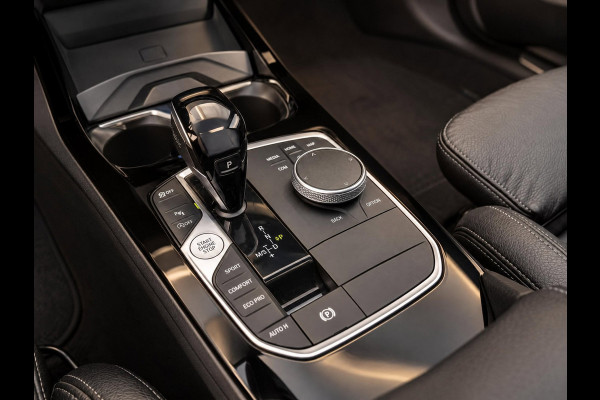 BMW 1-serie 120i High Executive | M-Sport Shadow | Pano | Leder | Ambiance