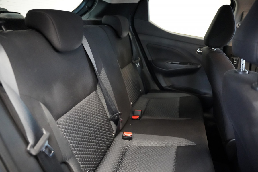 Nissan Micra 1.0 IG-T Kiiro Automaat CruiseControl 17'lmv 24 Maanden garantie* (Vraag naar de voorwaarden)
