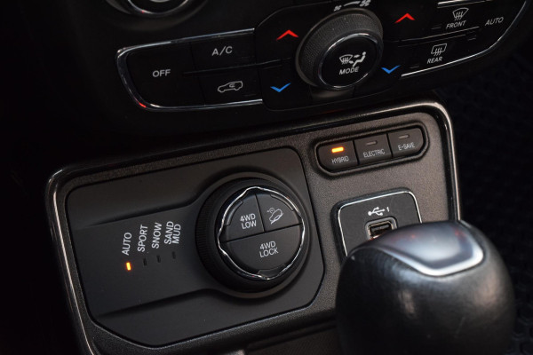 Jeep Compass 4xe 240 Plug-in Hybrid Electric S