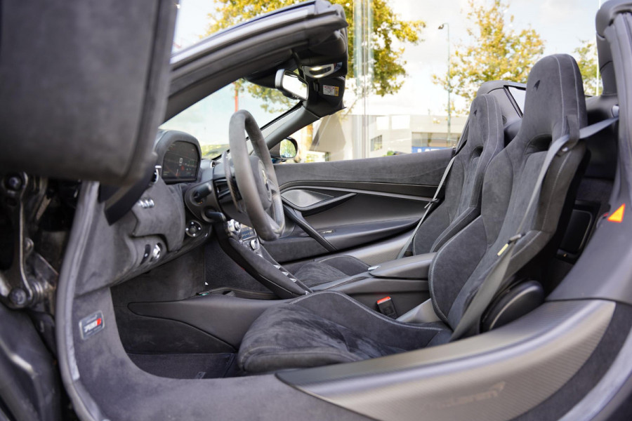 McLaren 720S Spider / FULL CARBON / LIFT / MSO