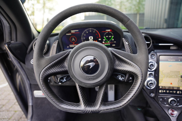 McLaren 720S Spider / FULL CARBON / LIFT / MSO