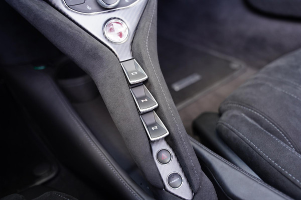 McLaren 720S Spider / FULL CARBON / LIFT / MSO