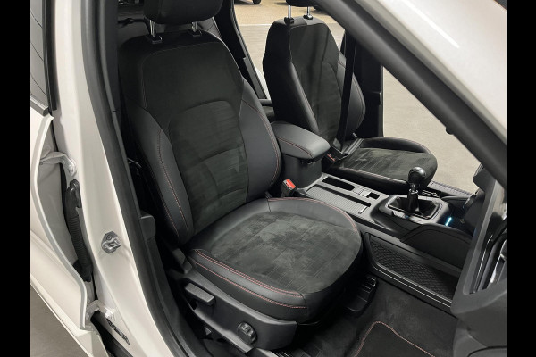 Ford Kuga 1.5 EcoBoost ST-Line X *All-in prijs* | Trekhaak | Adapt. cruise | B&O | Stoel-/Stuurwielverwarming | Carplay | *1800 kg trekgewicht
