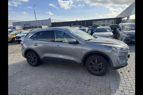Ford Kuga 2.5 PHEV Titanium 225pk | Panoramdak | Stoelverwarming | Trekhaak | 1.500kg Trekgewicht