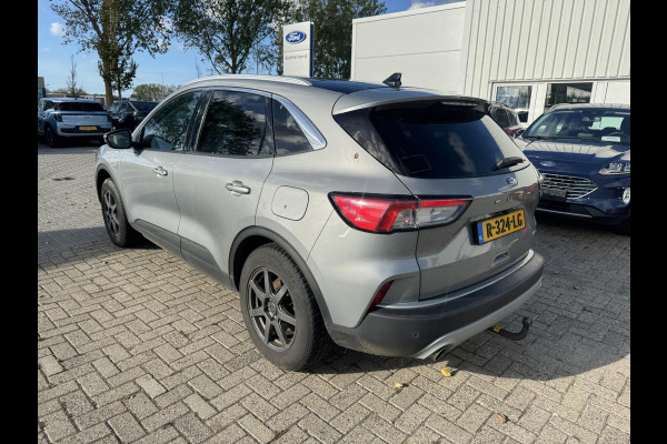Ford Kuga 2.5 PHEV Titanium 225pk | Panoramdak | Stoelverwarming | Trekhaak | 1.500kg Trekgewicht