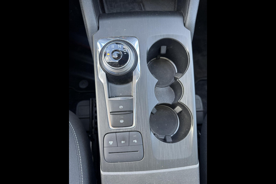 Ford Kuga 2.5 PHEV Titanium 225pk | Panoramdak | Stoelverwarming | Trekhaak | 1.500kg Trekgewicht
