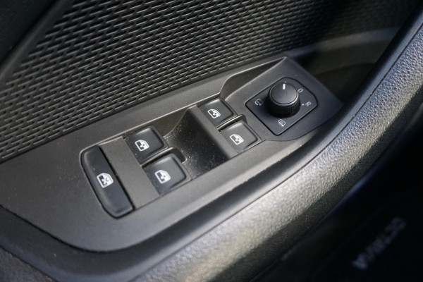 Škoda Octavia 1.0 TSI Apple/Android/Navigatie/Digi-Dashboard/ V+A parkeersensoren.