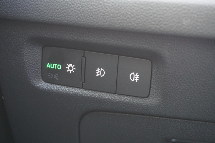 Škoda Octavia 1.0 TSI Apple/Android/Navigatie/Digi-Dashboard/ V+A parkeersensoren.