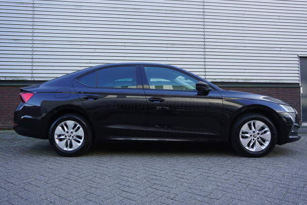 Škoda Octavia 1.0 TSI Apple/Android/Navigatie/Digi-Dashboard/ V+A parkeersensoren.