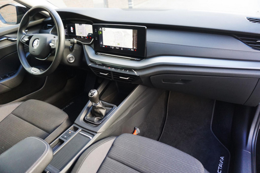 Škoda Octavia 1.0 TSI Apple/Android/Navigatie/Digi-Dashboard/ V+A parkeersensoren.