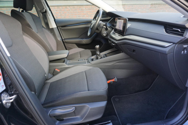 Škoda Octavia 1.0 TSI Apple/Android/Navigatie/Digi-Dashboard/ V+A parkeersensoren.