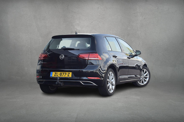 Volkswagen Golf 1.5 TSI Highline | Trekhaak | Apple CarPlay | Camera | Virtual
