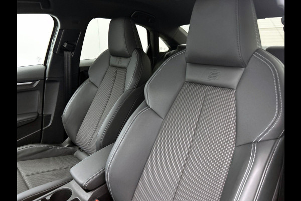 Audi A3 Limousine 30 TFSI S edition Navigatie Apple Carplay/Android Auto Parkeersensoren Adaptive Cruise Control Virtual Cockpit Climate Control Getinte ramen Lichtmetalen velgen