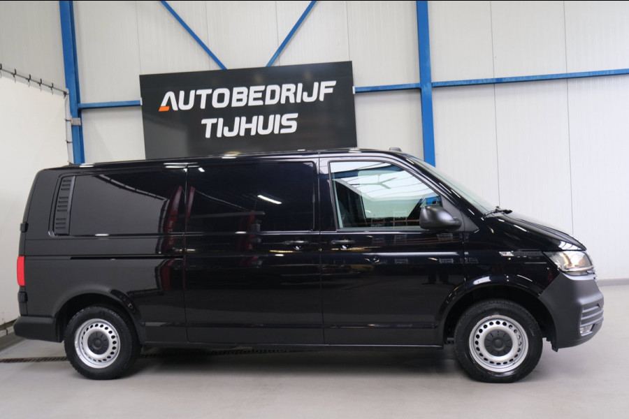 Volkswagen Transporter 2.0 TDI L2H1 30 Automaat - N.A.P. Airco, Cruise, Navi, PDC, Carplay, Trekhaak.