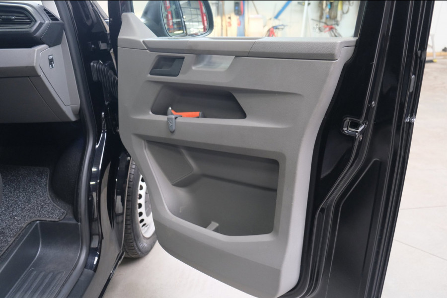 Volkswagen Transporter 2.0 TDI L2H1 30 Automaat - N.A.P. Airco, Cruise, Navi, PDC, Carplay, Trekhaak.