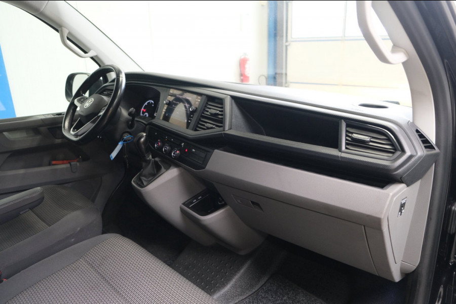 Volkswagen Transporter 2.0 TDI L2H1 30 Automaat - N.A.P. Airco, Cruise, Navi, PDC, Carplay, Trekhaak.