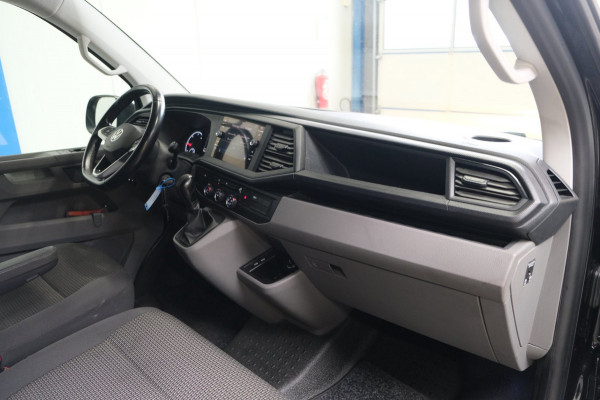 Volkswagen Transporter 2.0 TDI L2H1 30 Automaat - N.A.P. Airco, Cruise, Navi, PDC, Carplay, Trekhaak.