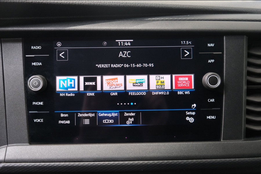 Volkswagen Transporter 2.0 TDI L2H1 30 Automaat - N.A.P. Airco, Cruise, Navi, PDC, Carplay, Trekhaak.