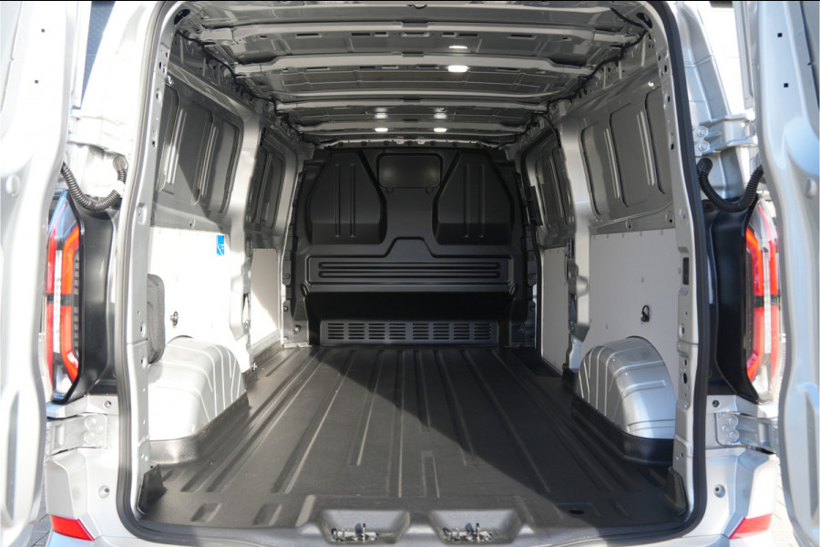 Ford E-Transit Custom 340 L2H1 Limited 71 kWh - ACC - 360 camera - Navigatie - Stoelverwarming - AGR bestuurdersstoel - Blind Spot - Rijklaar