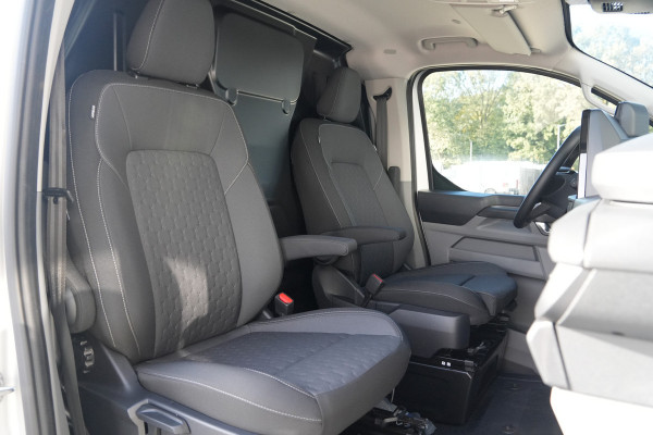 Ford E-Transit Custom 340 L2H1 Limited 71 kWh - ACC - 360 camera - Navigatie - Stoelverwarming - AGR bestuurdersstoel - Blind Spot - Rijklaar