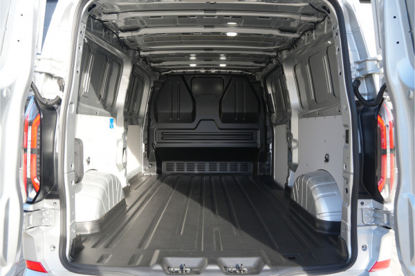 Ford E-Transit Custom 340 L2H1 Limited 71 kWh - ACC - 360 camera - Navigatie - Stoelverwarming - AGR bestuurdersstoel - Blind Spot - Rijklaar