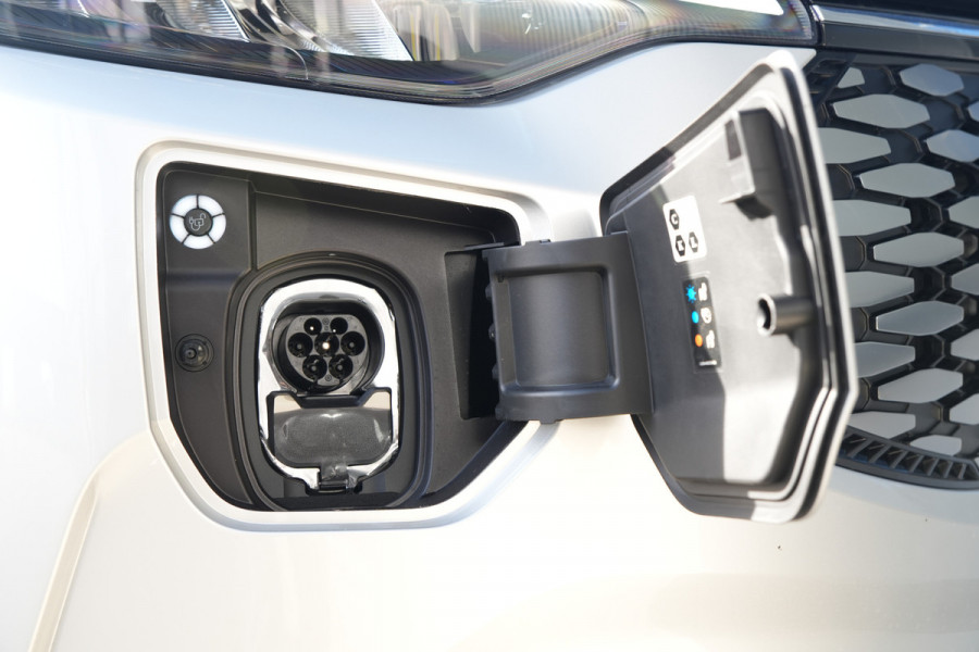 Ford E-Transit Custom 340 L2H1 Limited 71 kWh - ACC - 360 camera - Navigatie - Stoelverwarming - AGR bestuurdersstoel - Blind Spot - Rijklaar