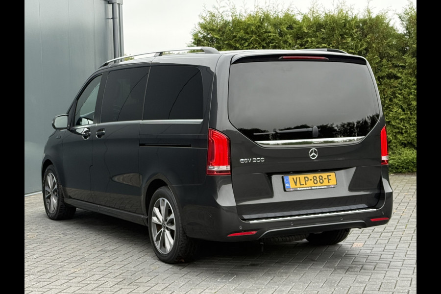 Mercedes-Benz Eqv 300 90kWh AVANTGARDE / DUBBELE CABINE / MEMORY / 2x ELECTRISCHE SCHUIFDEUR / PANO / BURMESTER / LEDER / LED / VENTILATIE / 360 C
