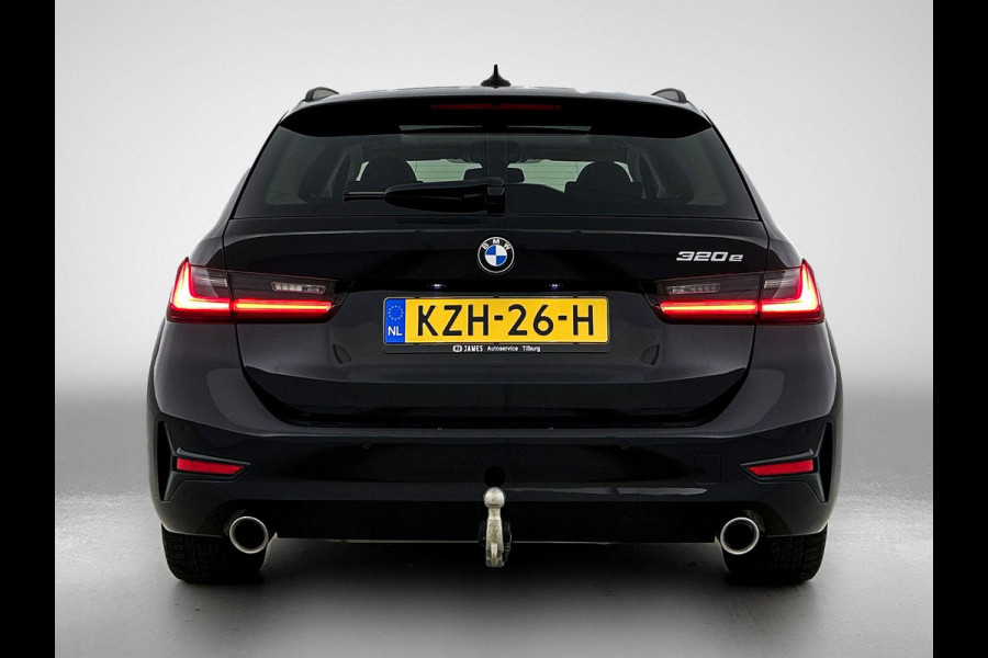 BMW 3 Serie Touring 320e PANO | EL-TREKHAAK | NAVI & CARPLAY | EL-ACHTERKLEP