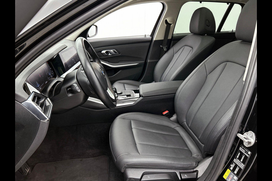BMW 3 Serie Touring 320e PANO | EL-TREKHAAK | NAVI & CARPLAY | EL-ACHTERKLEP