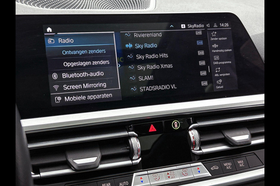 BMW 3 Serie Touring 320e PANO | EL-TREKHAAK | NAVI & CARPLAY | EL-ACHTERKLEP