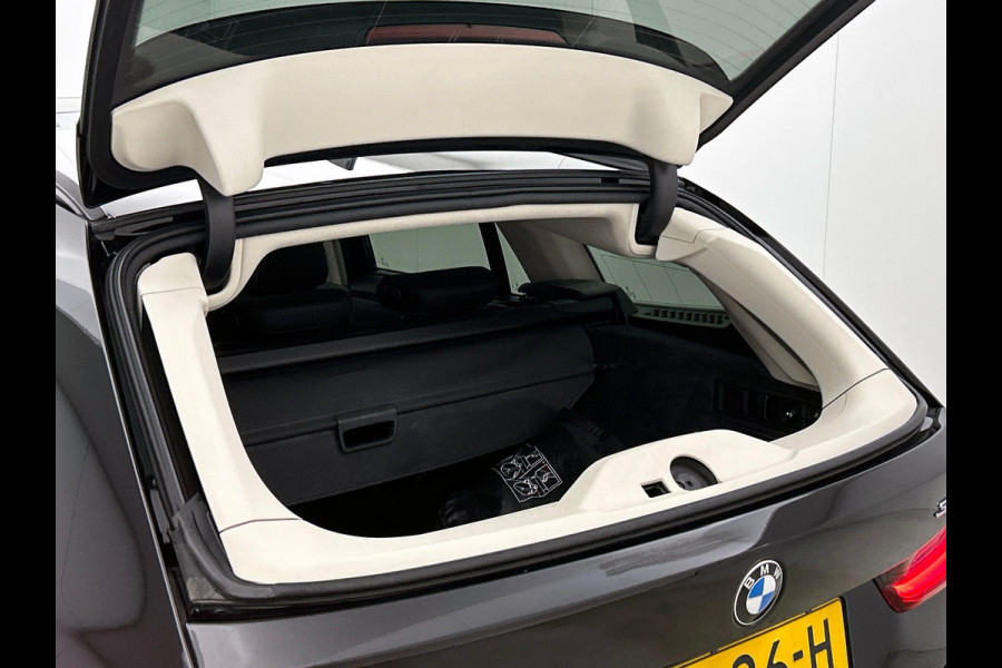 BMW 3 Serie Touring 320e PANO | EL-TREKHAAK | NAVI & CARPLAY | EL-ACHTERKLEP