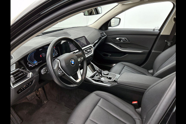 BMW 3 Serie Touring 320e PANO | EL-TREKHAAK | NAVI & CARPLAY | EL-ACHTERKLEP