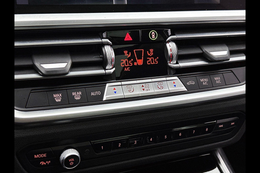 BMW 3 Serie Touring 320e PANO | EL-TREKHAAK | NAVI & CARPLAY | EL-ACHTERKLEP