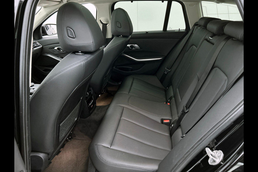 BMW 3 Serie Touring 320e PANO | EL-TREKHAAK | NAVI & CARPLAY | EL-ACHTERKLEP