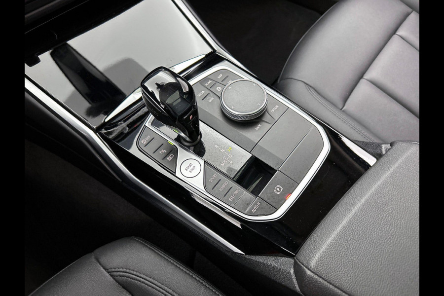 BMW 3 Serie Touring 320e PANO | EL-TREKHAAK | NAVI & CARPLAY | EL-ACHTERKLEP