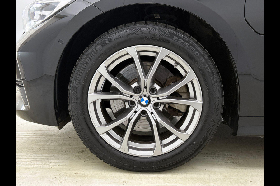 BMW 3 Serie Touring 320e PANO | EL-TREKHAAK | NAVI & CARPLAY | EL-ACHTERKLEP