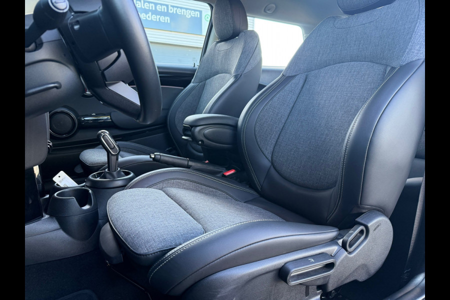 MINI 3-deurs 1.5 Cooper Camden Edition - Automaat - Navi - Climate - Org.NL