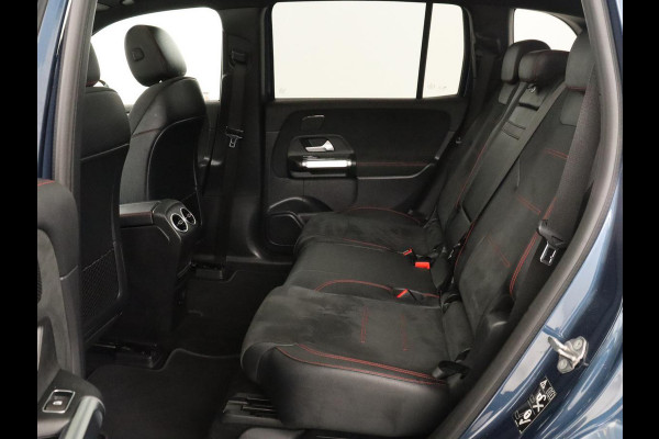 Mercedes-Benz EQB 300 4MATIC AMG Line 67 kWh | SOH 94,7% | Panoramadak | Half leder | Memory | Stoelverwarming | Cruise control | Head-up | 360 Camera | Sfeerverlichting