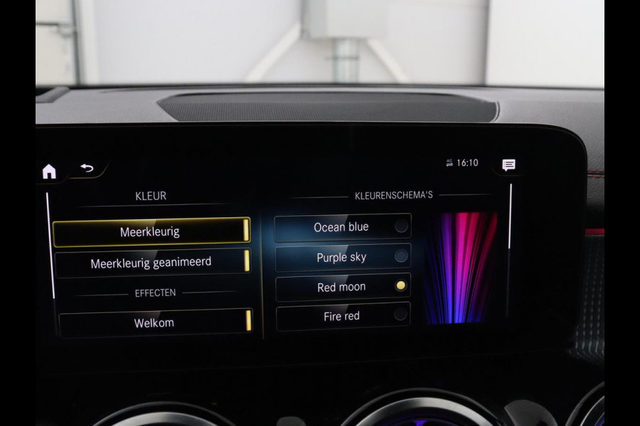 Mercedes-Benz EQB 300 4MATIC AMG Line 67 kWh | SOH 94,7% | Panoramadak | Half leder | Memory | Stoelverwarming | Cruise control | Head-up | 360 Camera | Sfeerverlichting