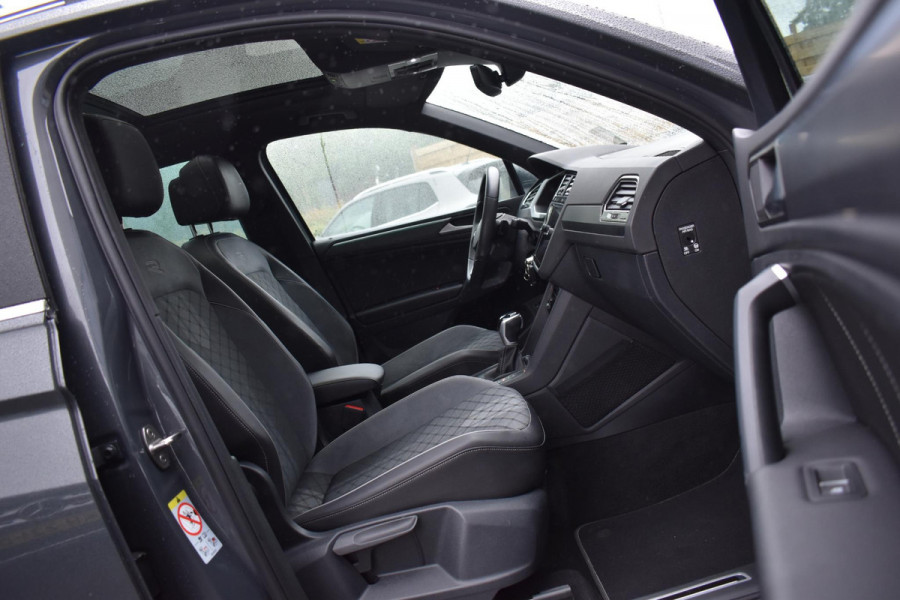 Volkswagen Tiguan 1.4 TSI eHybrid 3X R-Line Pano HUD Camera Trekhaak