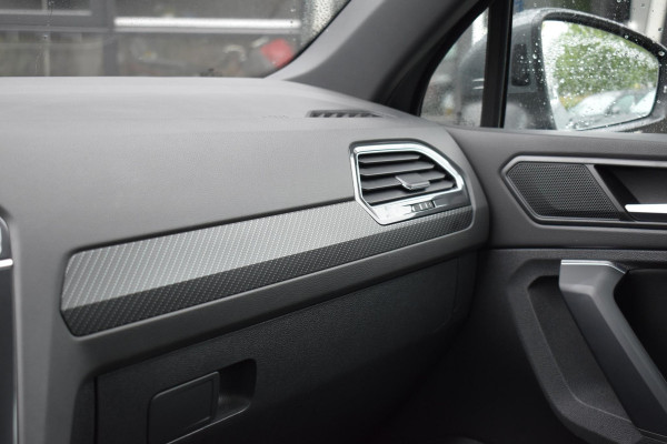 Volkswagen Tiguan 1.4 TSI eHybrid 3X R-Line Pano HUD Camera Trekhaak