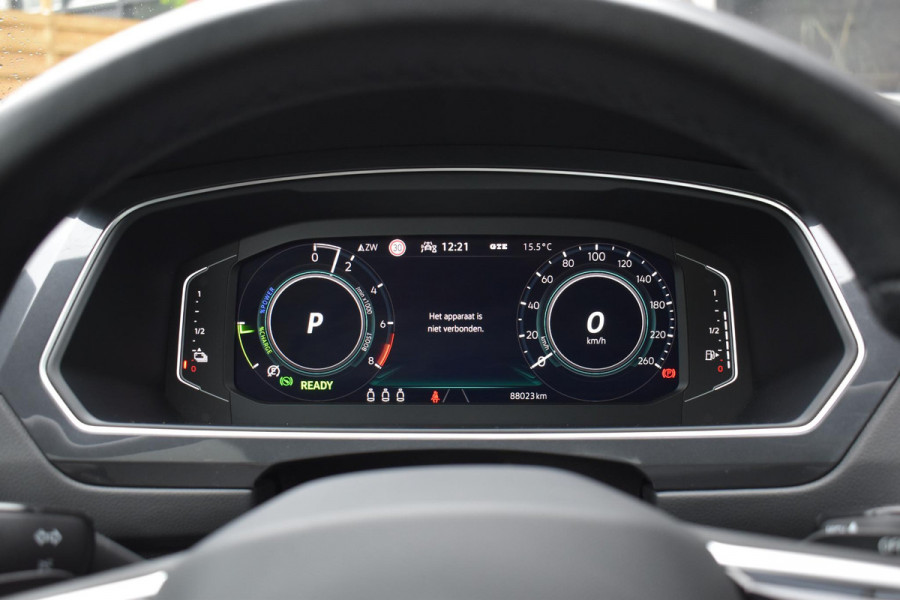 Volkswagen Tiguan 1.4 TSI eHybrid 3X R-Line Pano HUD Camera Trekhaak