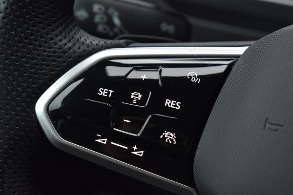 Volkswagen Tiguan 1.4 TSI eHybrid 3X R-Line Pano HUD Camera Trekhaak