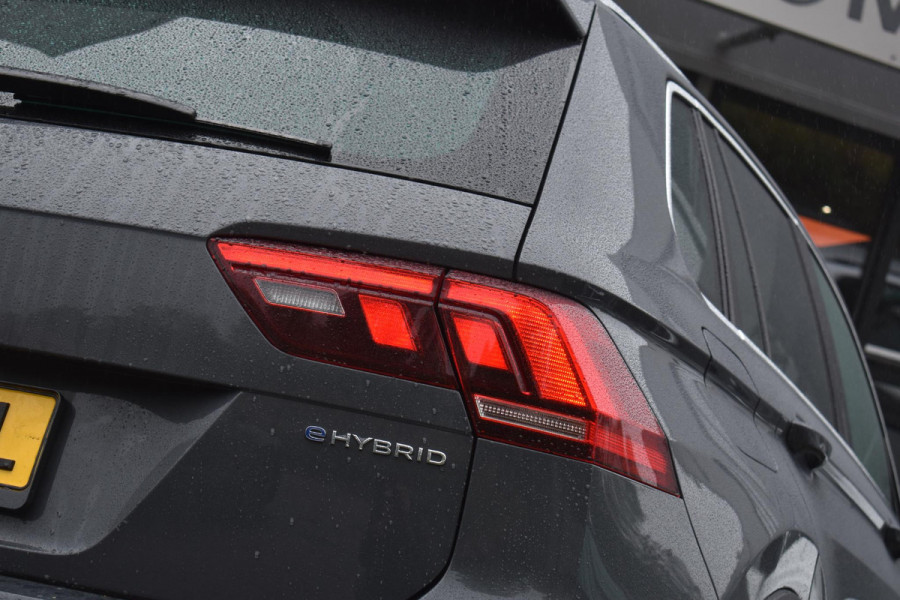 Volkswagen Tiguan 1.4 TSI eHybrid 3X R-Line Pano HUD Camera Trekhaak