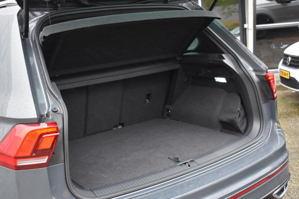 Volkswagen Tiguan 1.4 TSI eHybrid 3X R-Line Pano HUD Camera Trekhaak