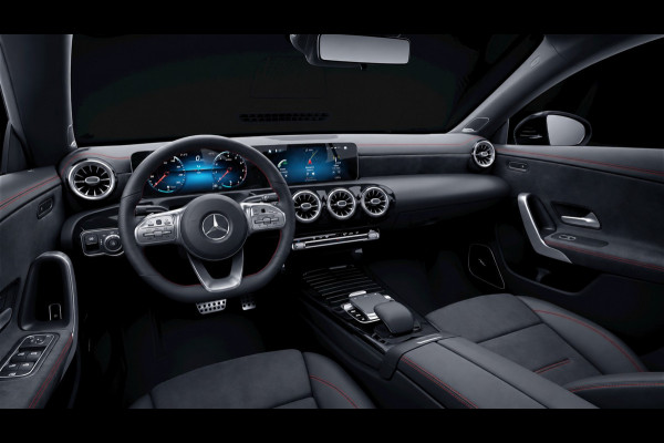 Mercedes-Benz CLA-Klasse 200 Business Solution AMG | Panoramadak | Burmester | Stoelverwarming | Camera | Keyless | Ambiance Verlichting | Navigatie | LED | Cruise Control |