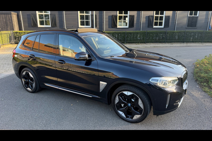 BMW iX3 High Executive 80 kWh SOH 98% PANORAMADAK/HEAD-UP/HARMANKARDON/ /TREKHAAK/LEER FULL-LED |360'' CAMERA |