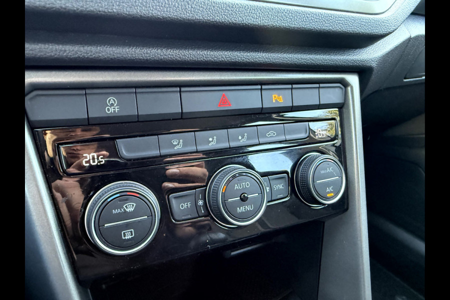 Volkswagen T-Roc 1.0 TSI Style slechts 14531 km, Navi, App Connect, 17''Lmv