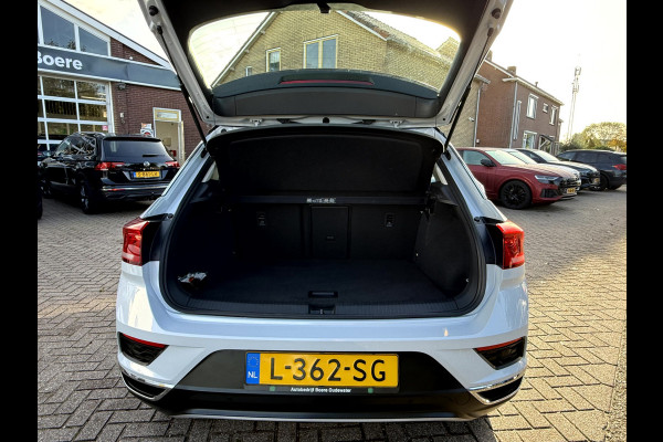 Volkswagen T-Roc 1.0 TSI Style slechts 14531 km, Navi, App Connect, 17''Lmv
