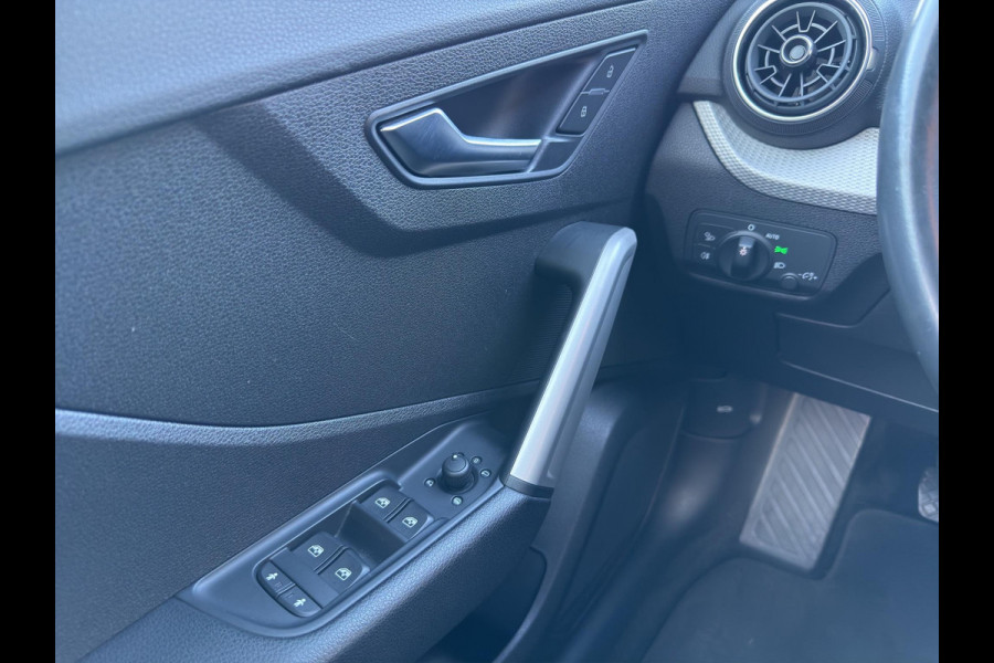 Audi Q2 30 TFSI Pro Line 110 Pk | airco (automatisch) | Stoelverwarming | Camera | Parksensors V+A |